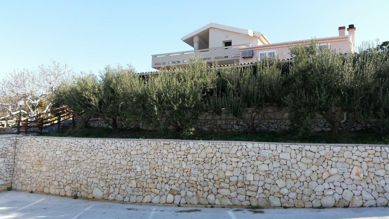 Apartments With A Parking Space Kolan, Pag - 16482 Eksteriør bilde