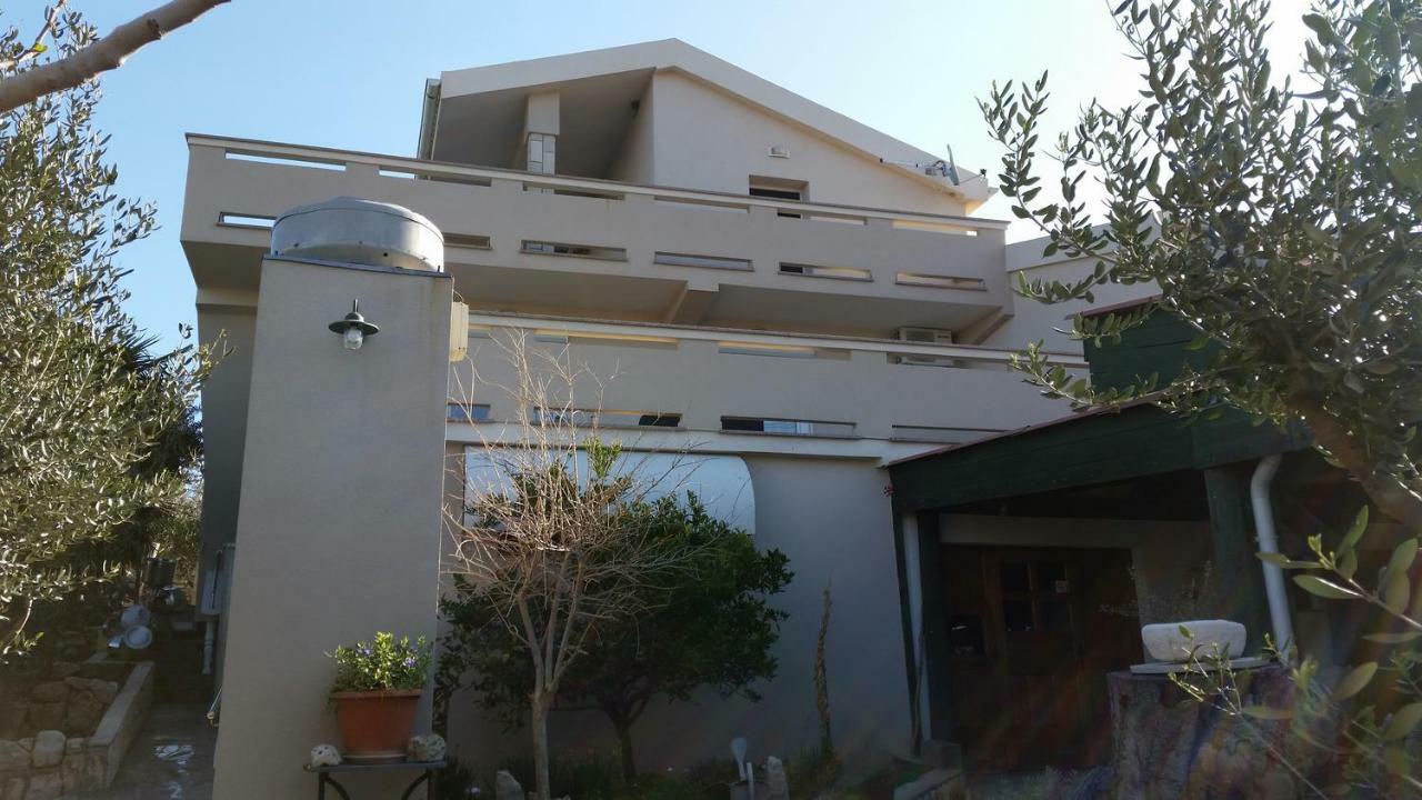 Apartments With A Parking Space Kolan, Pag - 16482 Eksteriør bilde